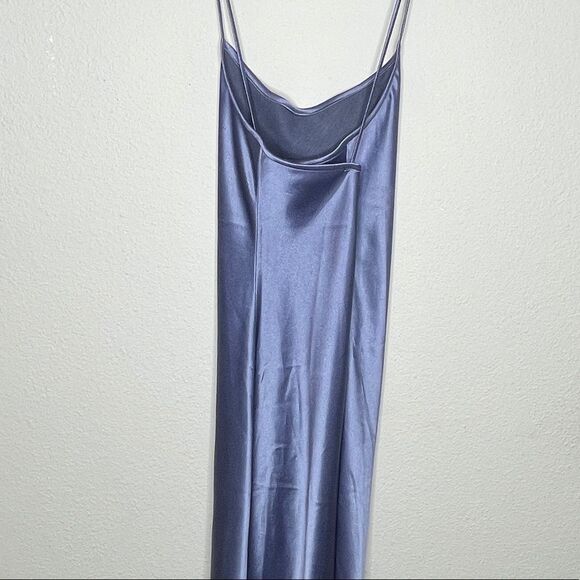 Vergel de Dios Gown - Picture 2 of 8